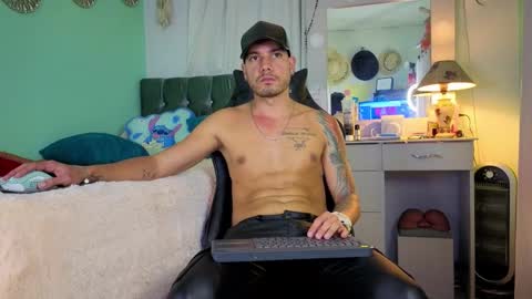 Snapshot of kenfenty chatting on 10.23.25 Chriss Morales online show from 10.23.25