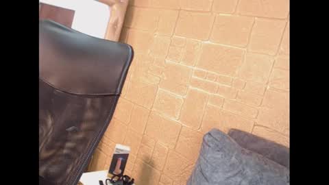 Snapshot of kenn_boy_ chatting on 01.28.25 kenn_boy_ online show from 01.28.25