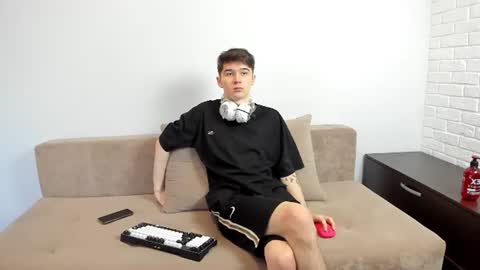 Snapshot of kennedy_max chatting on 06.12.26 kennedy max online show from 06.12.26