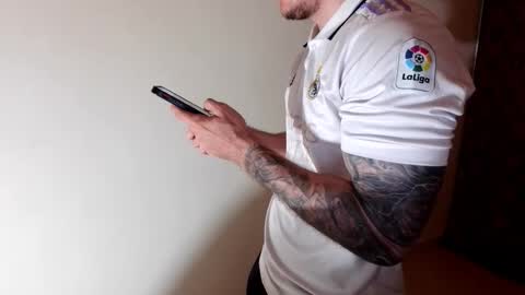 Kennfox777 online show from 12.23.25