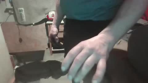 Snapshot of kenneth69h chatting on 12.31.24 kenneth69h online show from 12.31.24