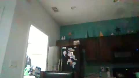 Snapshot of kensvix chatting on 11.17.25 kensvix online show from 11.17.25