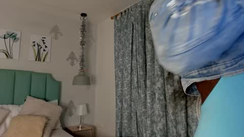 Snapshot of kentha_mitchells chatting on 01.18.25 kentha_mitchells online show from 01.18.25