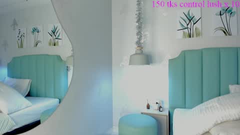 Snapshot of kentha_mitchells chatting on 02.01.25 kentha_mitchells online show from 02.01.25