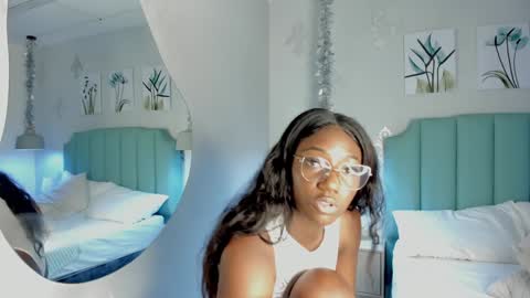 Snapshot of kentha_mitchells chatting on 02.06.25 kentha_mitchells online show from 02.06.25