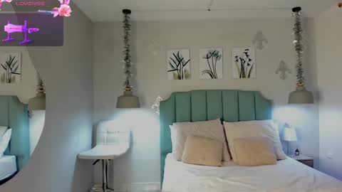 Snapshot of kentha_mitchells chatting on 02.13.25 kentha_mitchells online show from 02.13.25