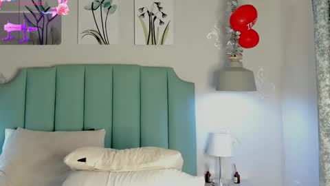 Snapshot of kentha_mitchells chatting on 02.16.25 kentha_mitchells online show from 02.16.25