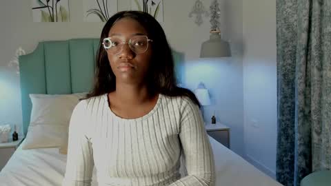 Snapshot of kentha_mitchells chatting on 02.26.25 kentha_mitchells online show from 02.26.25