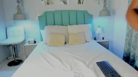 Snapshot of kentha_mitchells chatting on 02.27.25 kentha_mitchells online show from 02.27.25