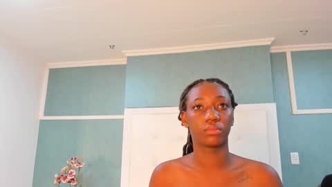 Snapshot of kentha_mitchells chatting on 09.18.25 kentha_mitchells online show from 09.18.25