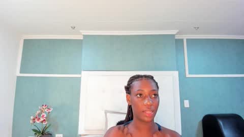 Snapshot of kentha_mitchells chatting on 09.20.25 kentha_mitchells online show from 09.20.25
