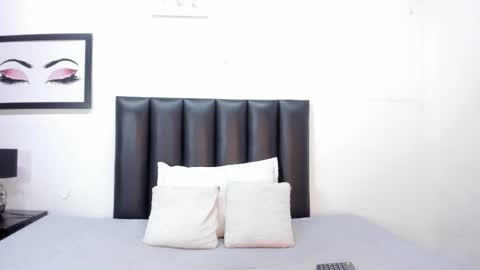 Snapshot of kentha_mitchells chatting on 10.17.25 kentha_mitchells online show from 10.17.25