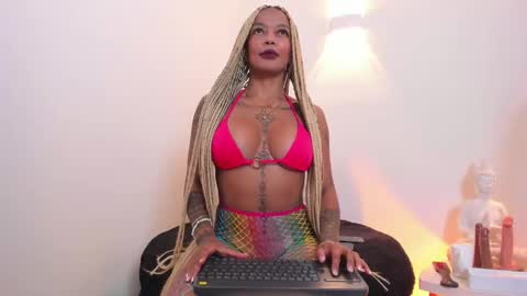 Snapshot of kenya_carper chatting on 09.15.25 Kenya online show from 09.15.25