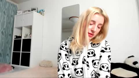 Kenzie online show from 02.19.25