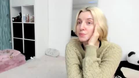 Kenzie online show from 02.08.26