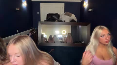 kenziesmithh online show from 10.08.25