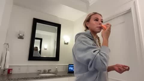 kenziesmithh online show from 01.08.26