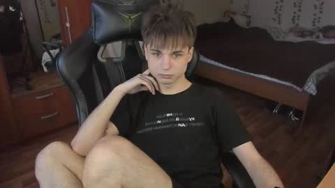 Snapshot of keorinav chatting on 03.18.26 Looking for a moderator I PVT IS OPEN online show from 03.18.26