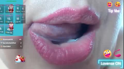Snapshot of kerly_doll chatting on 12.29.24 K E R L Y online show from 12.29.24