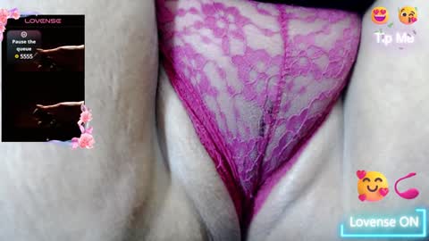 Snapshot of kerly_doll chatting on 01.06.25 K E R L Y online show from 01.06.25