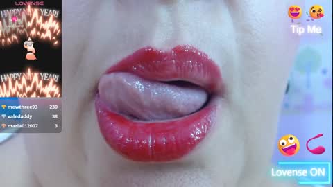 Snapshot of kerly_doll chatting on 01.07.25 K E R L Y online show from 01.07.25