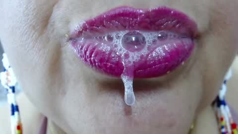 Snapshot of kerly_doll chatting on 01.18.25 K E R L Y online show from 01.18.25