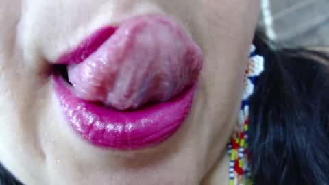 Snapshot of kerly_doll chatting on 01.18.25 K E R L Y online show from 01.18.25