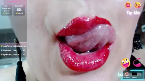 Snapshot of kerly_doll chatting on 01.21.25 K E R L Y online show from 01.21.25