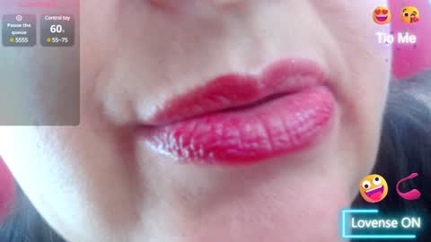 Snapshot of kerly_doll chatting on 01.22.25 K E R L Y online show from 01.22.25