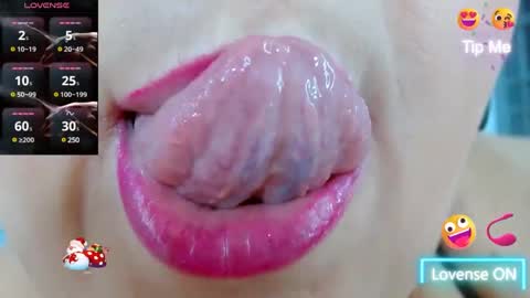 Snapshot of kerly_doll chatting on 02.12.25 K E R L Y online show from 02.12.25