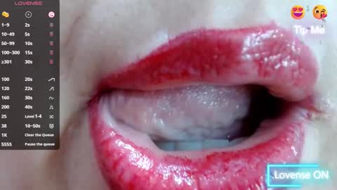 Snapshot of kerly_doll chatting on 02.26.25 K E R L Y online show from 02.26.25