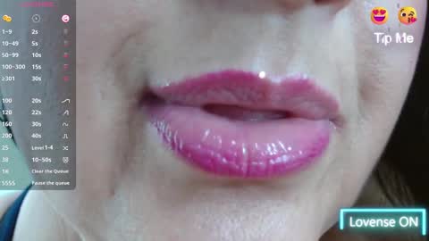 Snapshot of kerly_doll chatting on 03.11.25 K E R L Y online show from 03.11.25