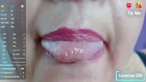 Snapshot of kerly_doll chatting on 03.11.25 K E R L Y online show from 03.11.25