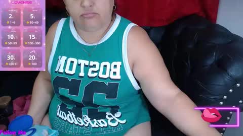Snapshot of kerly_doll chatting on 09.22.25 K E R L Y online show from 09.22.25
