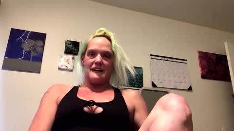 Snapshot of keroseneangel chatting on 11.19.25 KeroseneAngel online show from 11.19.25