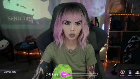 Snapshot of kerry_kirk chatting on 11.05.25 Kerry online show from 11.05.25