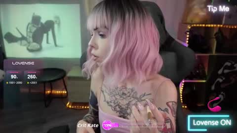 Snapshot of kerry_kirk chatting on 11.21.25 Kerry online show from 11.21.25