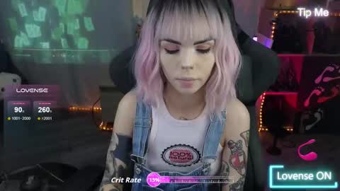 Snapshot of kerry_kirk chatting on 11.26.25 Kerry online show from 11.26.25