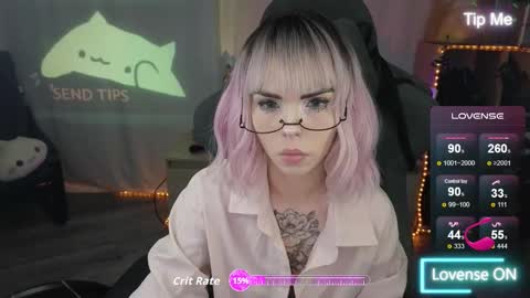 Snapshot of kerry_kirk chatting on 11.27.25 Kerry online show from 11.27.25