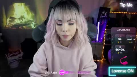 Snapshot of kerry_kirk chatting on 12.13.25 Kerry online show from 12.13.25