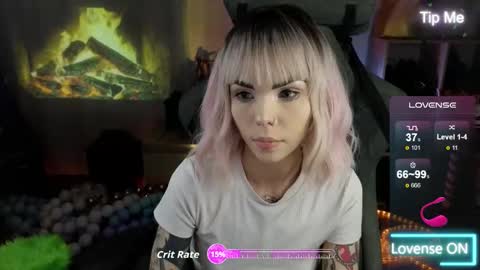 Snapshot of kerry_kirk chatting on 12.17.25 Kerry online show from 12.17.25