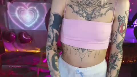 Snapshot of kerry_kirk chatting on 02.11.26 Kerry online show from 02.11.26