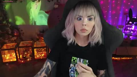 Snapshot of kerry_kirk chatting on 02.26.26 Kerry online show from 02.26.26