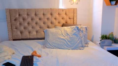 Kery Hillson online show from 02.20.26