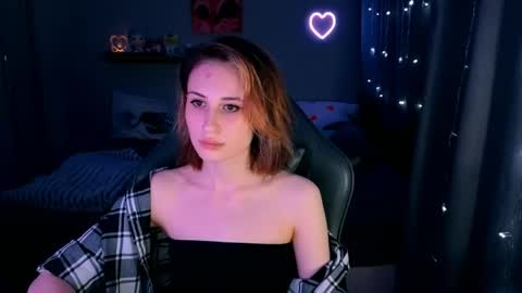 Snapshot of keti_moon chatting on 05.20.26 Keti 3 online show from 05.20.26