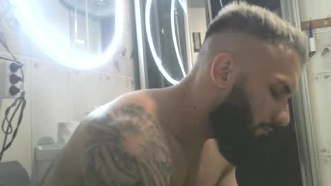 Snapshot of kevin_muscle1 chatting on 01.11.26 Kevin online show from 01.11.26