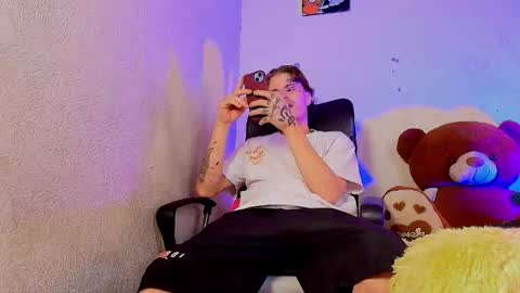 Snapshot of kevinperlas_ chatting on 02.21.26 kevinperlas_ online show from 02.21.26