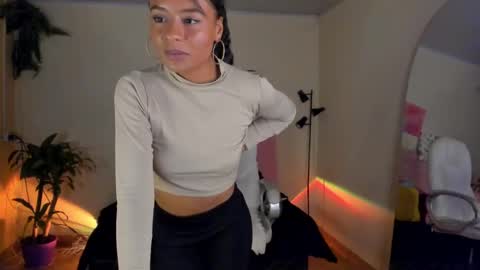 Snapshot of keyla_roberts_ chatting on 01.04.25 Adhara. Help me reach 100 likes online show from 01.04.25