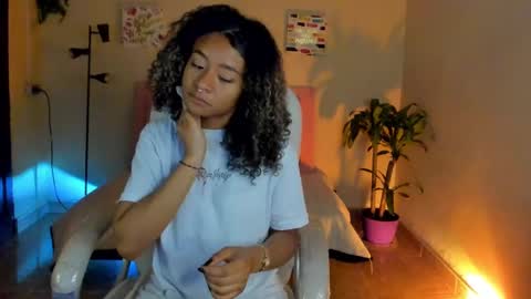 Snapshot of keyla_roberts_ chatting on 01.28.25 Adhara. Help me reach 100 likes online show from 01.28.25