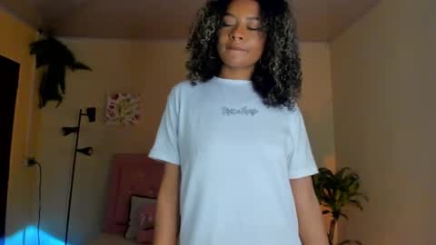 Snapshot of keyla_roberts_ chatting on 01.29.25 Adhara. Help me reach 100 likes online show from 01.29.25